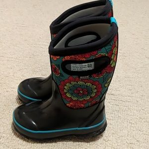 Bogs Pansies print waterproof boots girls size 10